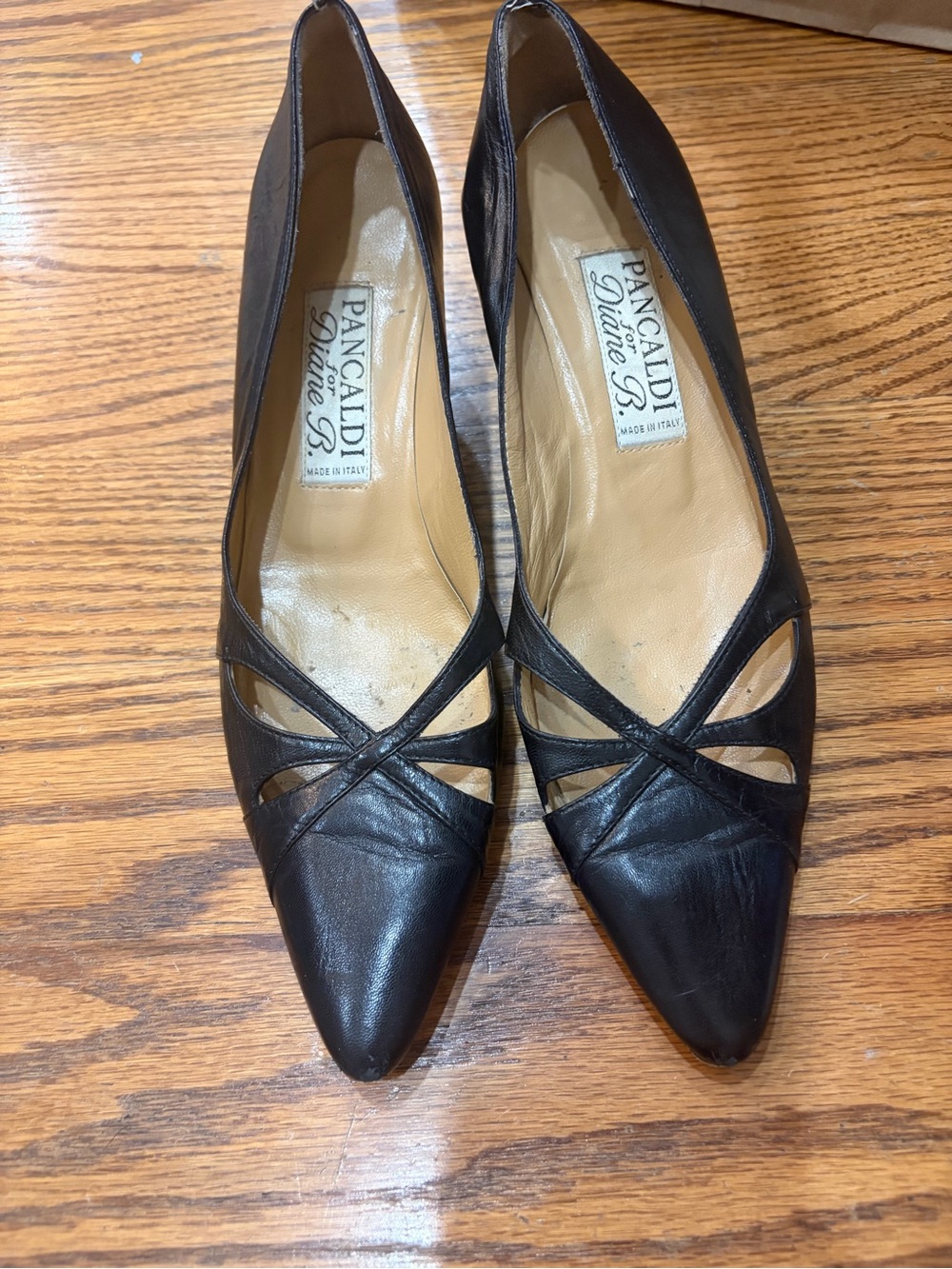 Black Leather Pointed Toe Cutout Pumps